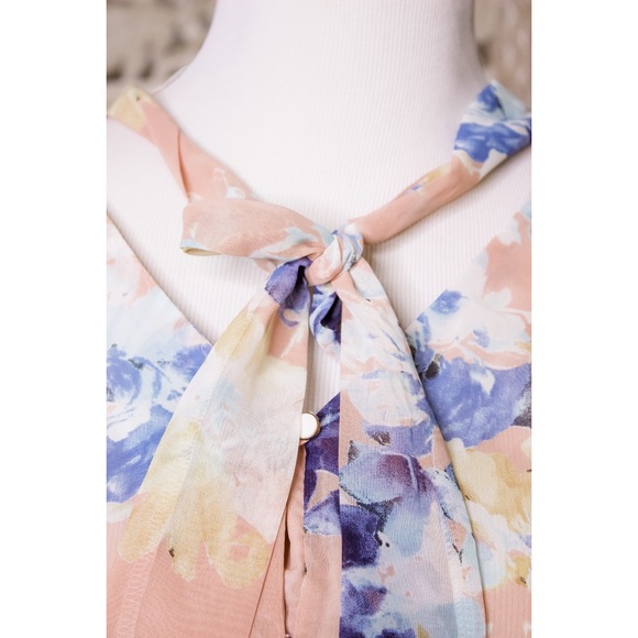 Floral tie front blouse - Picture 14 of 16